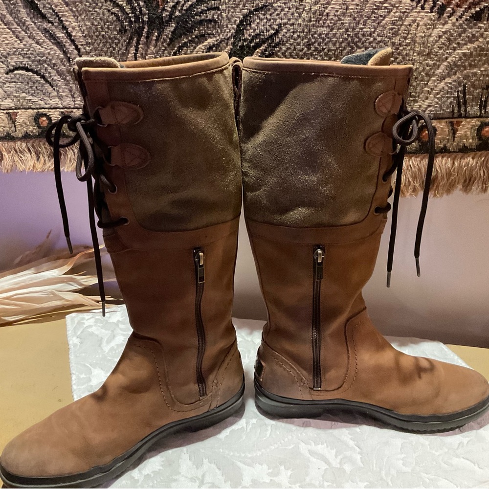 UGG “Elsa” Winter Riding Boot - Picture 8 of 11